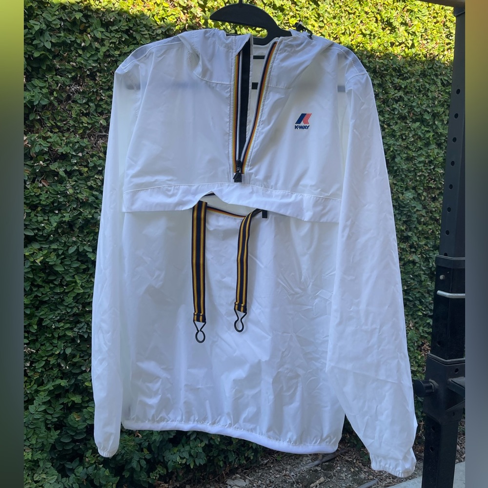 K-way hooded white pullover windbreaker great condition size Medium